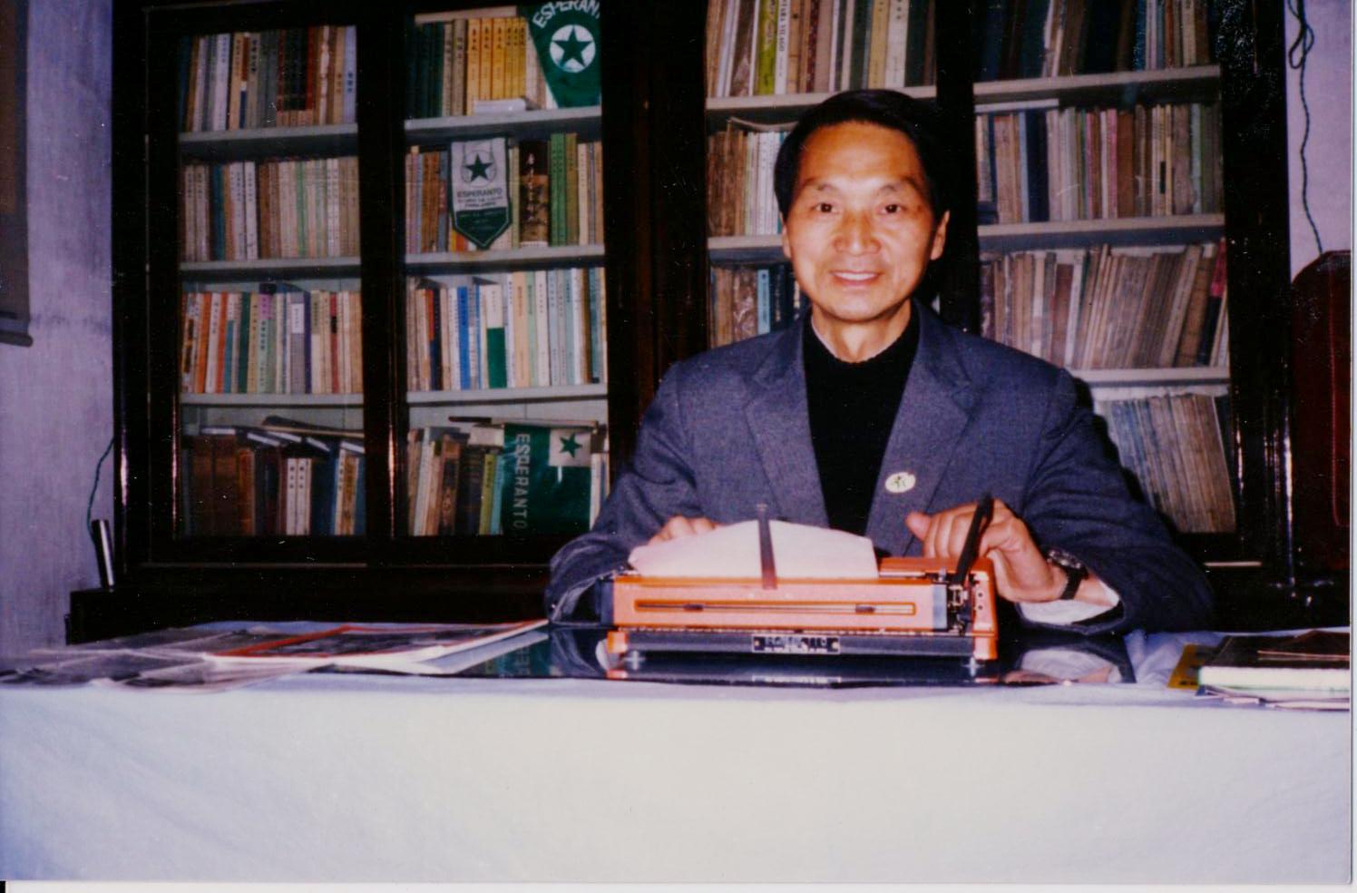 �������ڻ�ʯ���е��鷿