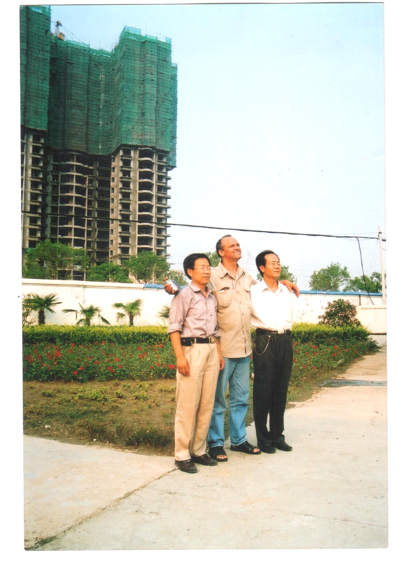 2004��8�£�������������Josias Barboza��֣���������߿��ס��������1����֣�ݹ��ʻ�չ���Ĺ��غ�Ӱ��