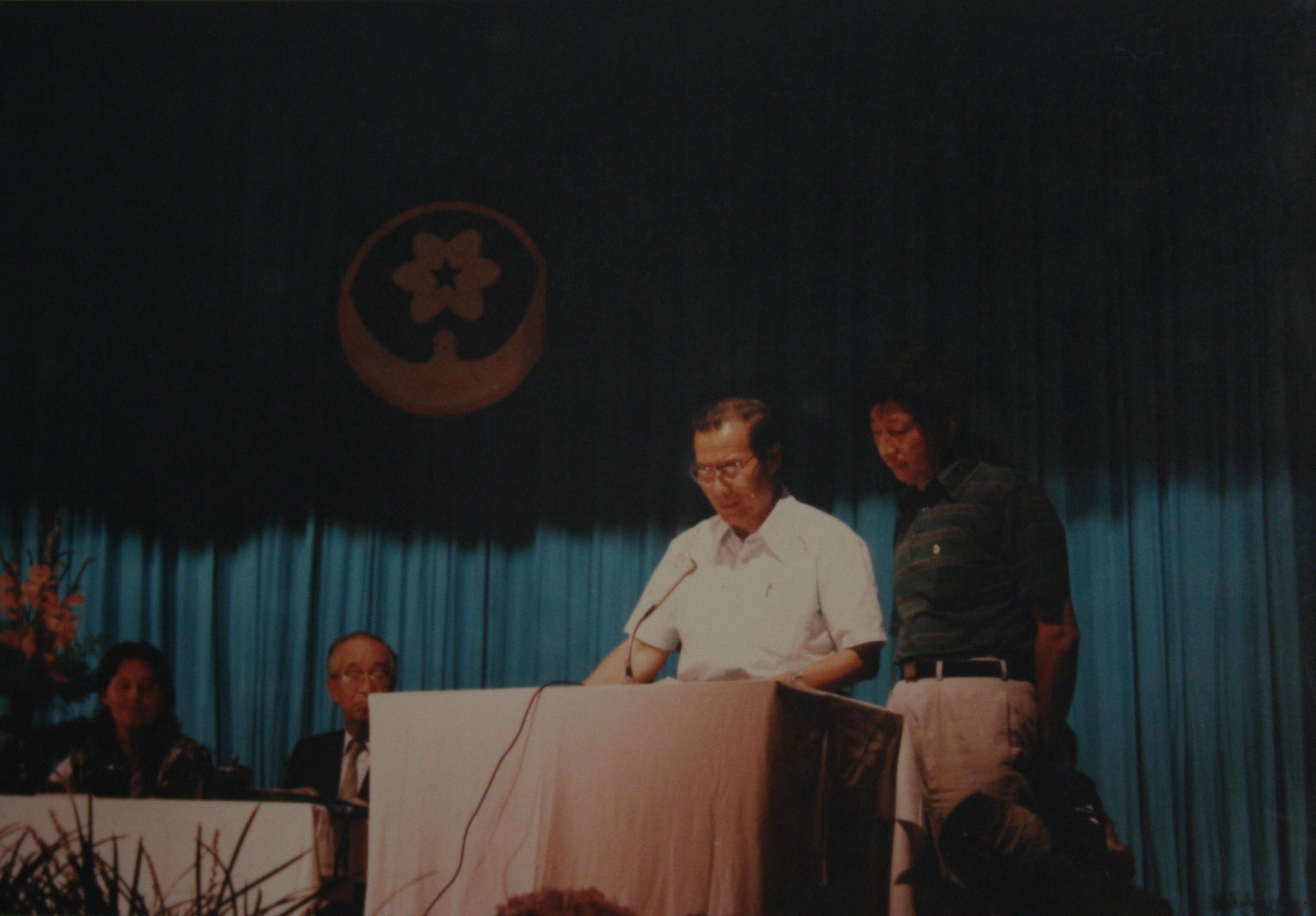 �ܹ����´ǣ���ʿ�ٷ��� - ����(1)